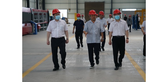 2022-6-29市委書記劉革安陪同省金融監(jiān)管局、國家開發(fā)銀行等領(lǐng)導(dǎo)視察萬眾集團